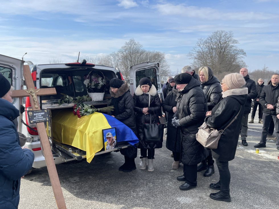 Дрогобиччина прощається зі захисником Остапом Василенком