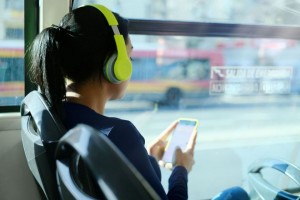 Мінінфраструктури: У громадському транспорті обмежено використання музики