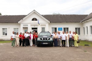 До Дня медичного працівника паліативне відділення Підбузької лікарні отримало повнопривідний позашляховик
