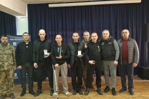 День українського добровольця: Степан Кулиняк нагородив відзнаками українських захисників, звільнених з російського полону та з колегами передали 50 fpv-дрнів для ЗСУ