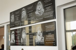 У Бориславській громаді відкрили меморіальні дошки трьом випускникам Ясенице-Сільнянської гімназії