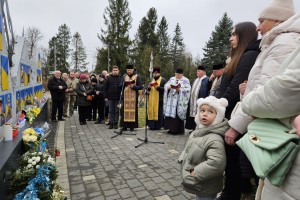 У Стебнику освятили Меморіал захисникам України у пам&rsquo;ять про воїнів-земляків сучасної війни