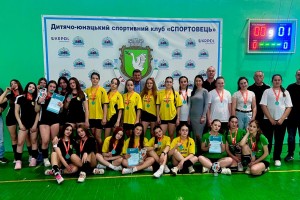Пліч-о-пліч всеукраїнські шкільні ліги: хто переміг у районних змаганнях з волейболу серед дівчат 9-11 класів