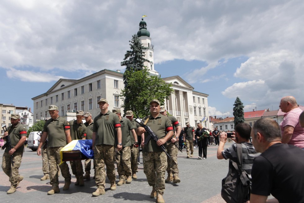 Сьогодні Дрогобич прощається із 19-річним Захисником