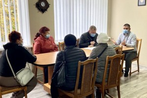 У Дрогобицькій РДА з жителями Тинова обговорили, як курсуватиме рейсовий автобус