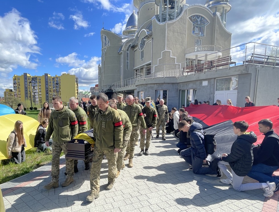 Дрогобиччина попрощалась із Захисником України - Петром Юркевичем