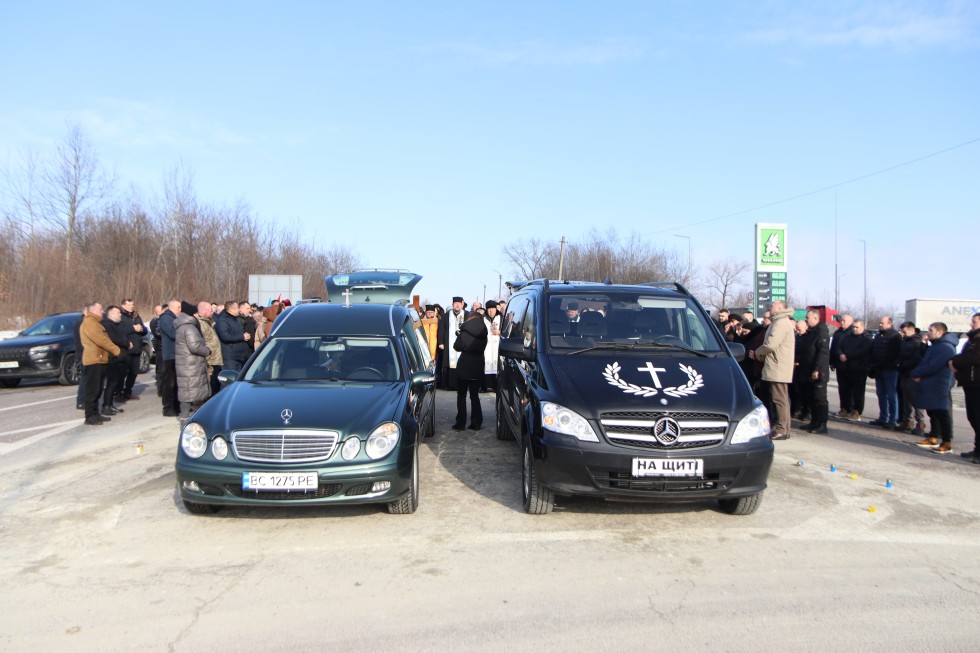 На щиті повернулися до своїх домівок захисники Сергій Киріченко та Василь Дикий На щиті повернулися до своїх домівок захисники Сергій Киріченко та Василь Дикий