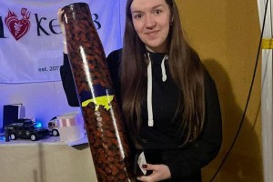 Школярі з Борислава зібрали понад 30 тисяч гривень для ЗСУ під час благодійного балу