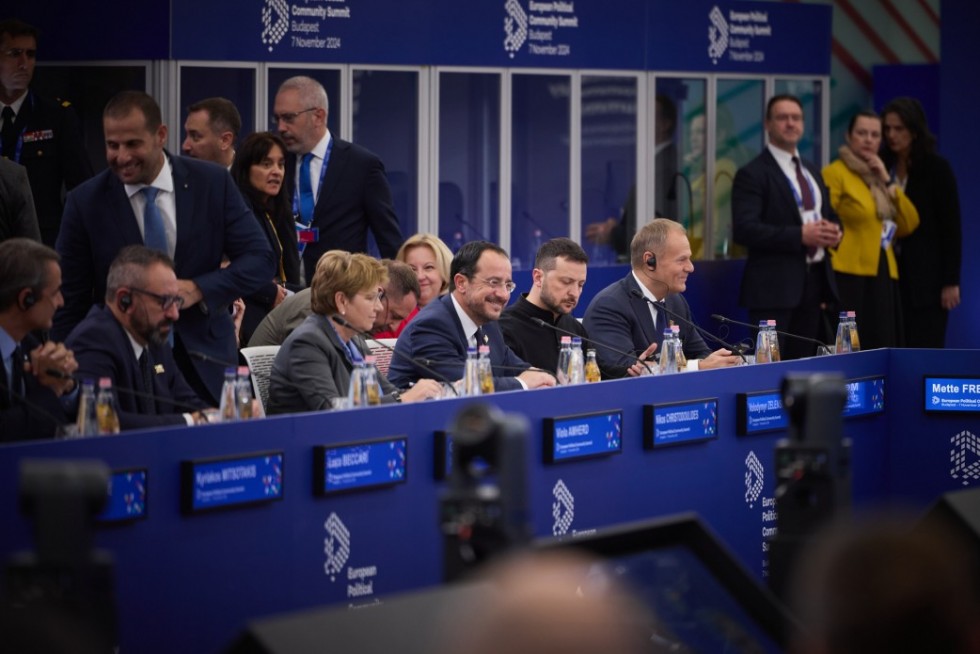 Президент України на саміті в Будапешті: Нам потрібна достатня кількість зброї, а не підтримка в переговорах Президент України на саміті в Будапешті: Нам потрібна достатня кількість зброї, а не підтримка в переговорах