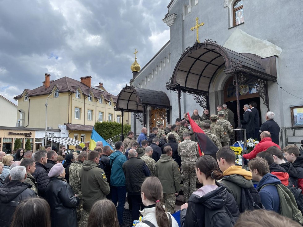 Сьогодні Дрогобиччина попрощалася з двома Захисниками