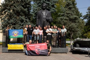 У День пам&rsquo;яті Захисників та Захисниць для фронту передали 150 &laquo;Франко Дронів&raquo; та 6 автомобілів