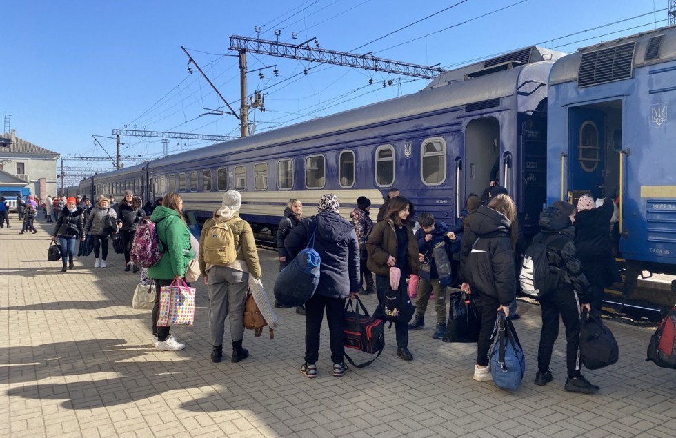 ВПО з Дрогобицької громади отримали 13 мільйонів гривень фінансової допомоги ВПО з Дрогобицької громади отримали 13 мільйонів гривень фінансової допомоги