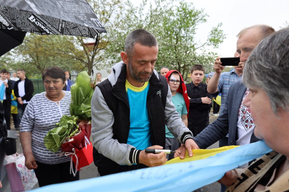 У Бориславській громаді зустріли звільненого з полону Андрія Буренка