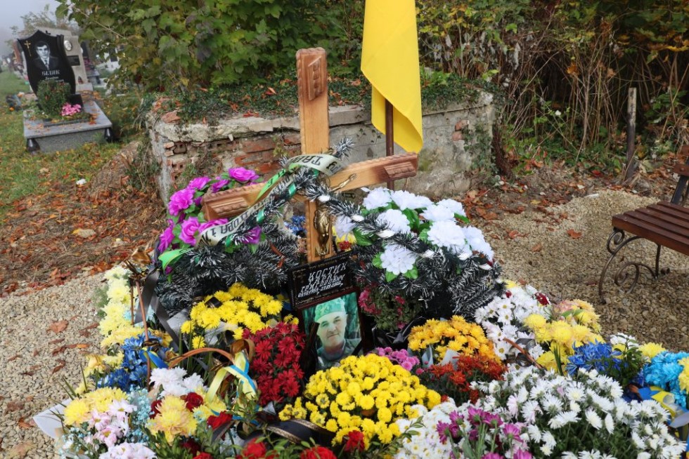 На Дрогобиччині відвідали могили героїв сучасної російсько-української війни