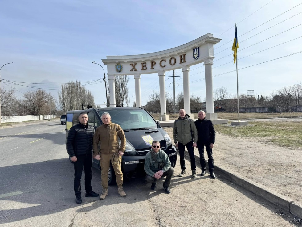 Начальник Дрогобицької РВА відвідав Херсонщину, щоб передати необхідну допомогу для ЗСУ Начальник Дрогобицької РВА відвідав Херсонщину, щоб передати необхідну допомогу для ЗСУ