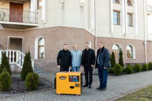 Дрогобицька РВА передала ще три генератори на потреби релігійних громад Дрогобиччини