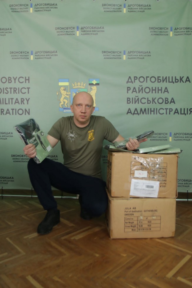 Сотні комплектів термобілизни та інші необхідні речі з Європи для перемоги українців