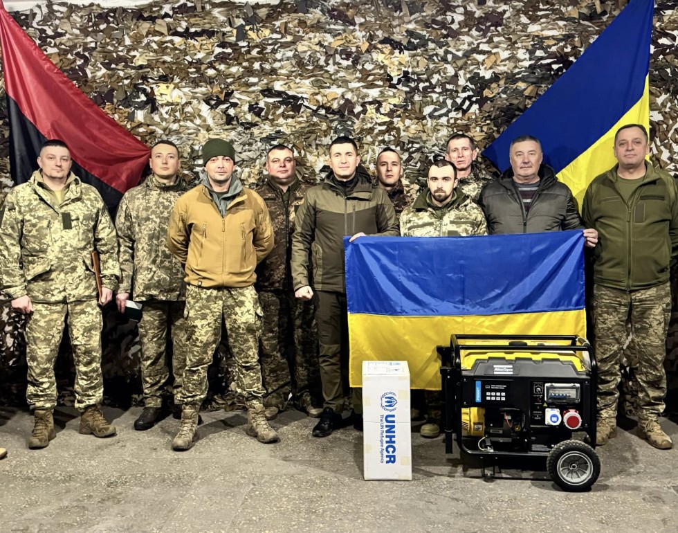Начальник Дрогобицької РВА Степан Кулиняк відвідав наших оборонців на фронті, передавши необхідну військову амуніцію