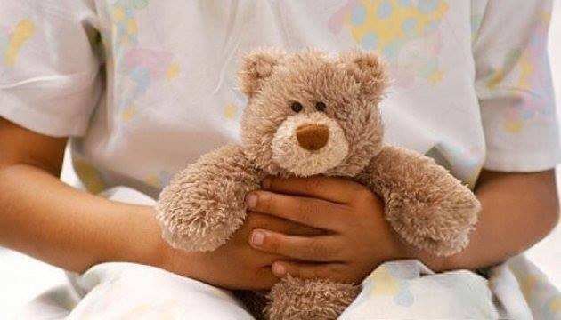 Понад 400 українських дітей з онкологією евакуйовано на лікування за кордон