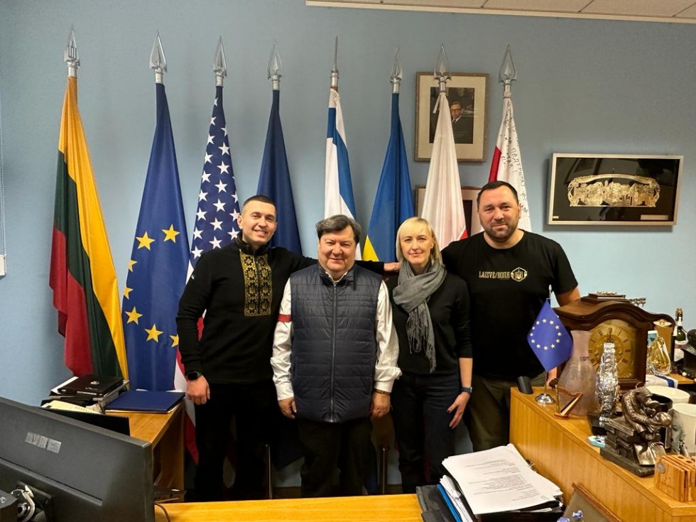 День Відновлення Незалежності Литви: начальник Дрогобицької РВА привітав литовців із національним святом