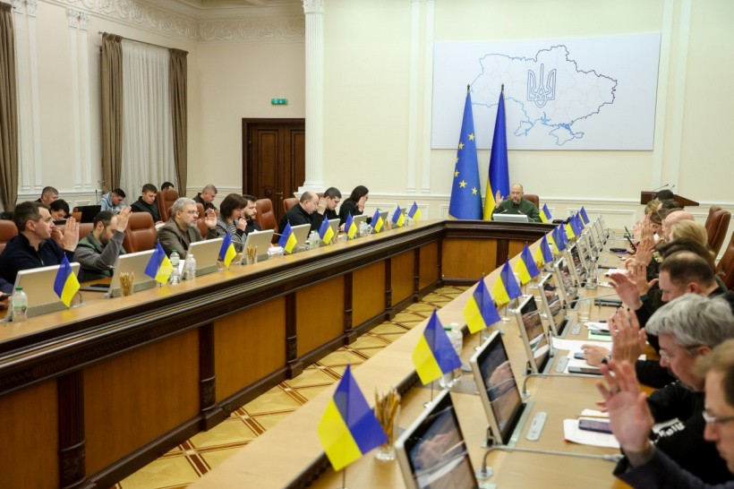 Уже 250 тисяч вимушених переселенців отримали грошову допомогу
