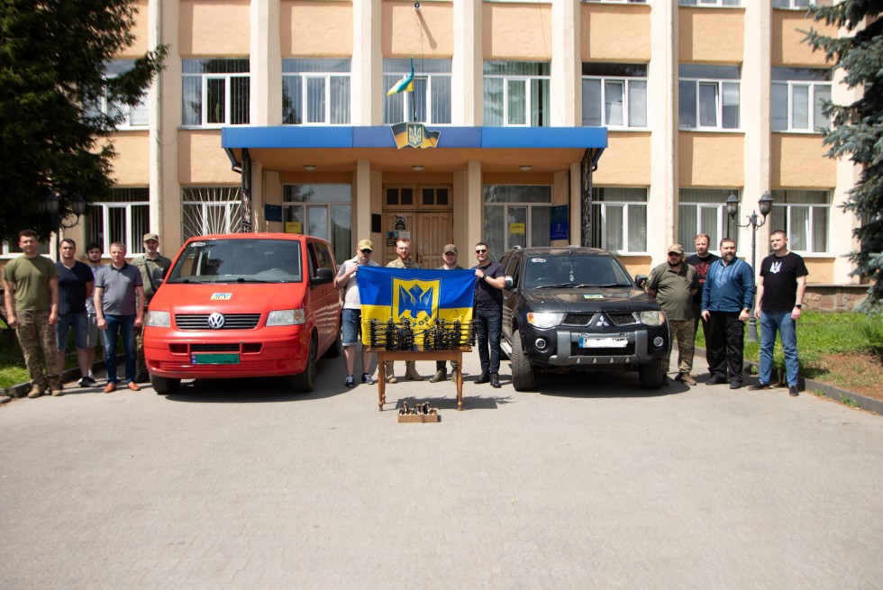 Ще 20 дронів та 2 авто для ЗСУ передала Дрогобицька РВА спільно з партнерами